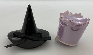 VIntage Collectible The Wizard Of Oz Glindas Crown And The Witchs Hat Salt And Pepper Shaker Set