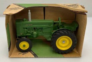 Ertl Brand John Deere Model M Tractor #540TA Collectors Edition Series III 116th Scale Die Cast In Original Box