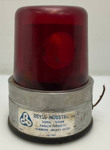 Vintage 1950s - 60s Royal Industries Red Revoling Flasher Light 7.5