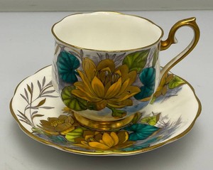 RARE Royal Albert Gold Golden Water Lily Teacup And Saucer