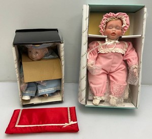 Misc. Collectible Knowles Porcelain Dolls Including Yolandas Picture Perfect Babies AMANDA And Baby Book Treasures ELIZABETH in  Original Boxes