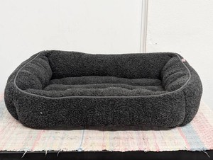 Modern Cuddler Rectangle Dog Bed - M - Boots & Barkley