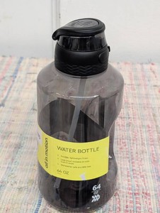 ALL IN MOTION 64OZ TRITAN BEVERAGE PLASTIC WATER BOTTLE- Black