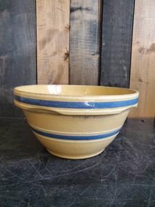 Gorgeous Vintage Ovenware Bowl - 9 12