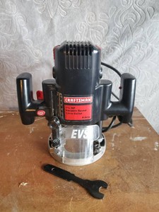 Craftsman 1 34 HP Variable Speed 14 collet 9 am plunge Router