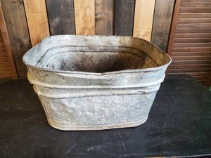 Vintage Galvanized Metal Washtub