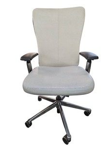 Haworth Zody Executive Leather Office Chair Retail price $2100