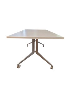 Haworth Planes Flip-Top Nesting Training Table