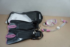 Cressi Adult Rondine Palau Fin Snorkel Set - Fin Size XSS