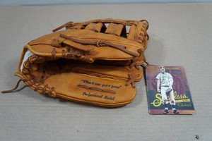 Shoeless Joe 12 Single Bar Baseball Glove - Right Handed