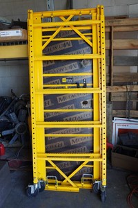 Metaltech Baker-Style Rolling Scaffold
