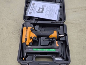Bostitch BTFP12233 18 Gauge Brad Nailer Kit