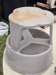 Rolling Step Stool with Wheels and Spring-Loaded Casters
