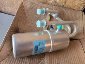 4 Seasons Accumulator Model 83012 for R12 and R134a Refrigerants