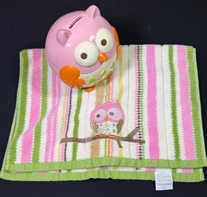 VINTAGE Owl decor lot of 2  bank & hand towel