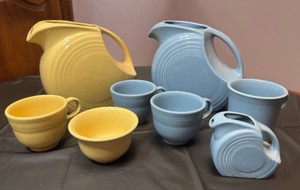 Fiesta ware lot of 8  no chips or cracks everything pictured