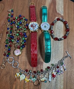 Costume Jewelry lot of 6  Christmas themed