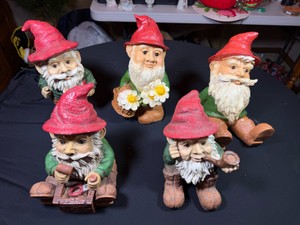 Lot of 5 Yard Gnomes