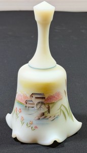 VINTAGE Fenton 7 Star Crimp Bell Ivory Satin