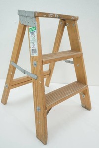 Keller Type III wood household 23 ladder