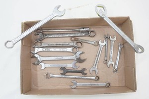 box end, combination, and flex head combination socket wrench in a variety of sizes