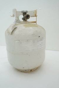 30 propane tank near full scale shows 26.5 #