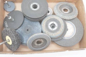 large group of grinding discs in a variety of sizes and styles