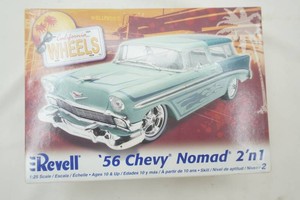 Revell 125 scale 1956 Nomad 2n 1model kit unassembled
