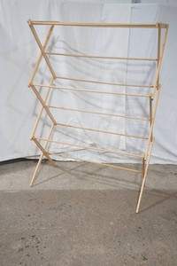 wooden clothes drying rack 14 x 29 x 42 folds flat when not in use