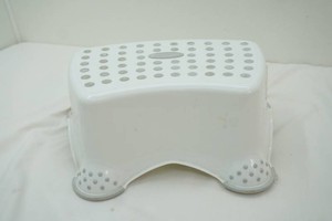 Graco step stool 6 tall
