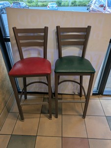 COMMERCIAL DINING BARSTOOL CHAIRS GREEN AND RED 2 CT