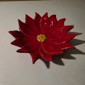 Atlantic Mold Red Poinsettia-Shaped Decorative Dish with Yellow Center