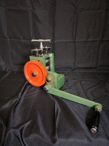 Karat Hand-Operated Jewelry Rolling Mill