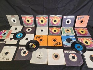 Vintage Mixed Lot of 45 RPM Vinyl Records & Original Sleeves