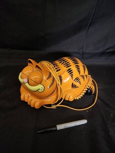 Vintage Garfield Push-Button Telephone