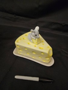 Cheese-Themed Ceramic Butter Dish With Mouse Finial & Utensil