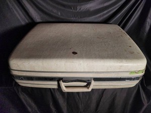 54 - Samsonite Hard-Sided Travel Case