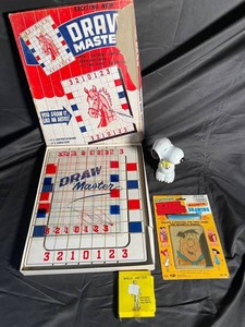 287 - Vintage Mixed Lot of 4 - Draw Master, Flintstone Wonder Whiskers, Walk Meter & Snoopy