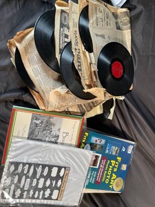 299 - Mixed Vinyl Records, Sleeves & Photo Refills