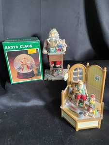 587 - Santa Claus Glass Water Ball Figures (Lot of 2)