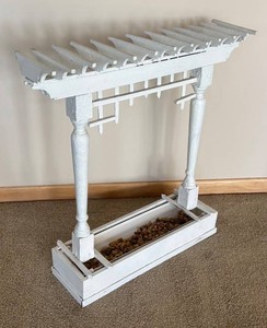 LL - Tabletop Wooden Planter Trellis