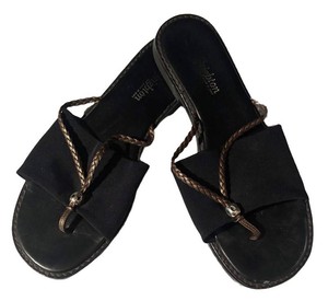 LLB - Brighton Black Bow Thong Sandals Size 8