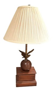 LLS3 - Vintage Table Lamp With Eagle Accent