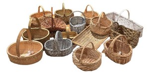 LL7 - Assortment of Wicker & Decorative Baskets