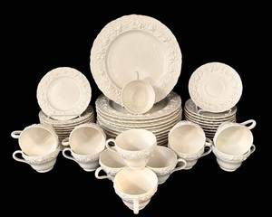 DR - Vintage Dinnerware Set - Wedgwood Queensware Plates, Saucers & Mugs (Lot of 55)