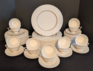 LR - Vintage Dinnerware Set - Lenox Cretan Service for 14 O-316