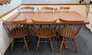 K - Vintage Wood Dining Table & 6 Nichols & Stone Windsor Chairs