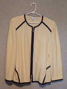 B1 - Womens Sweater - St. John Collection Size 14