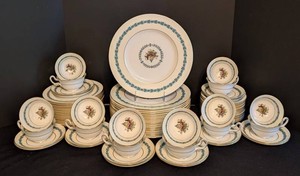 K - Bone China Service - Wedgwood Appledore for 17
