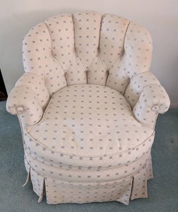 LR - Vintage Upholstered Armchair - Cream & Blue Accent Chair
